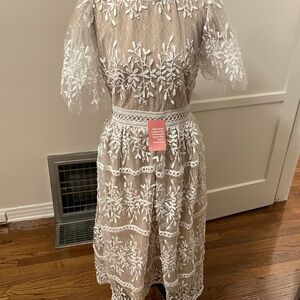 Elegant White Lace Dress